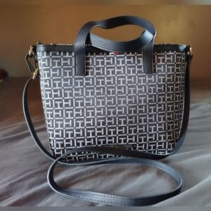 Tommy Hilfiger Monogram Black and White Crossbody/Tote Bag/NWOT